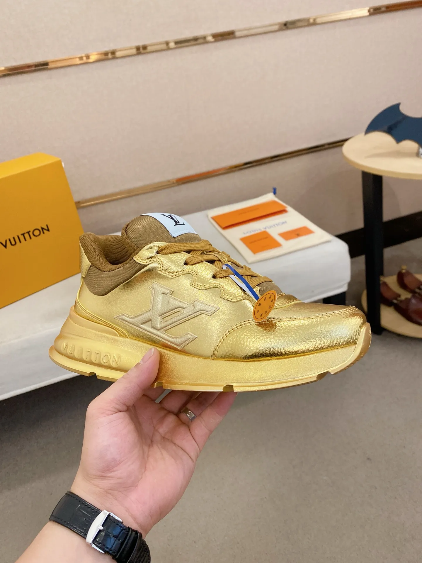 Men's shoes 💰: 660💰 LV. Popular items in men's shoes counter, official website synchronization, 1:1 high quality shipping ✔️Original cowhide, original factory sole, 39-45 (38.46 customized, non-refundable)
